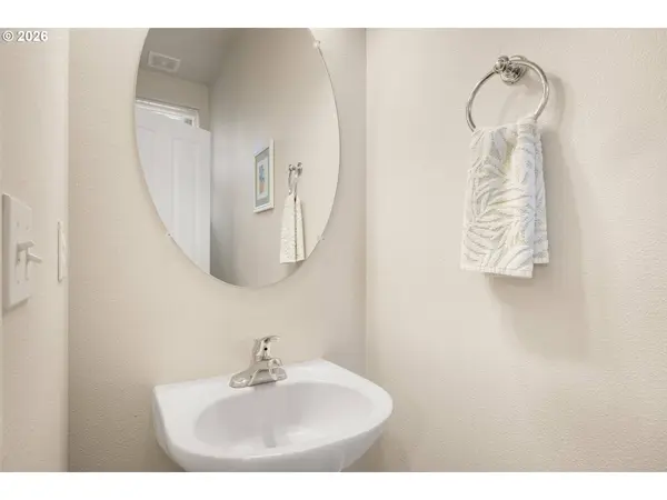 16559 SE WINDSWEPT WATERS DR, Damascus, OR 97089