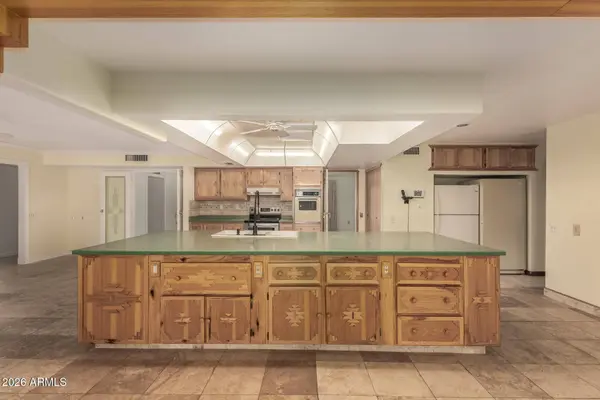 9702 W BRANDING IRON Drive, Sun City, AZ 85351