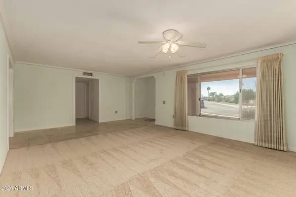 9702 W BRANDING IRON Drive, Sun City, AZ 85351