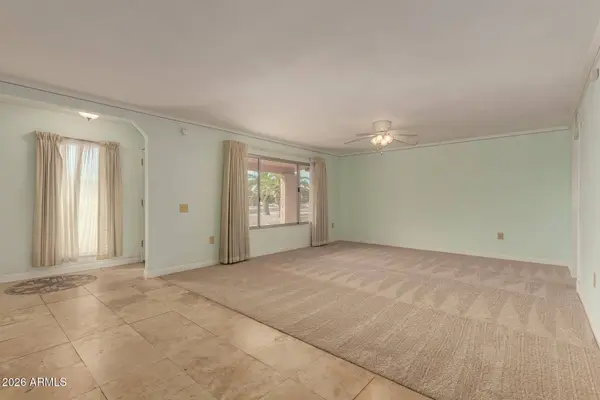 9702 W BRANDING IRON Drive, Sun City, AZ 85351
