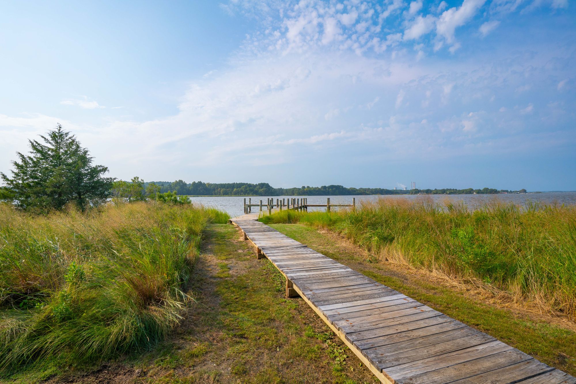 Boating, fishing, and kayaking on the Patuxent River in Golden Beach Maryland