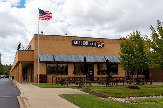 shopping and dining in California MD