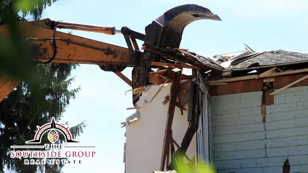 feature image of What is a Teardown Home? Do You Own One?