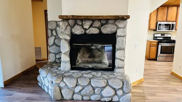 54315 Pine Crest AVE, Idyllwild, CA 92549
