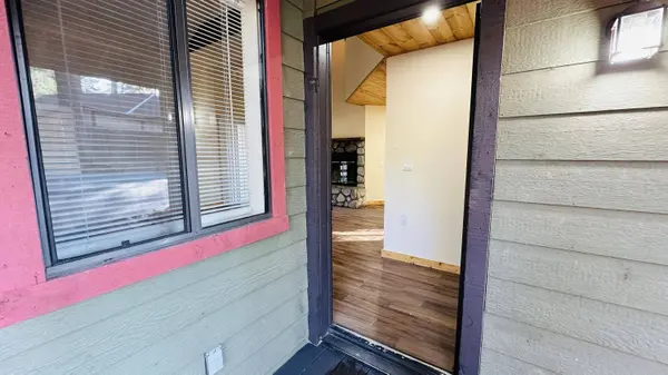 54315 Pine Crest AVE, Idyllwild, CA 92549
