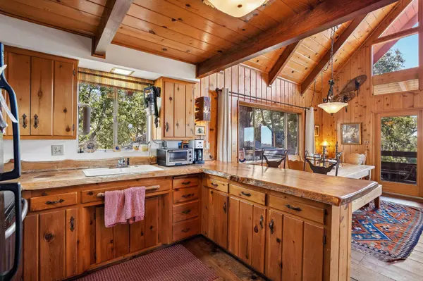 54011 Northridge DR, Idyllwild, CA 92549