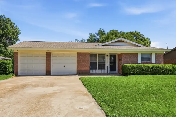 8804 Myra ST, White Settlement, TX 76108