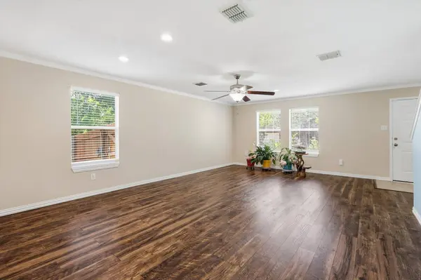 800 Poncho LN, Haslet, TX 76052
