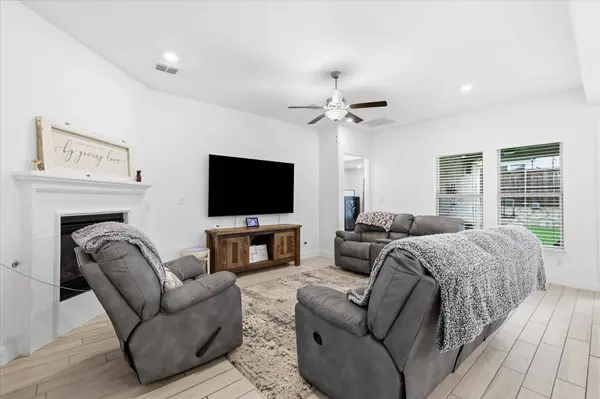 2637 Basswood DR, Northlake, TX 76226