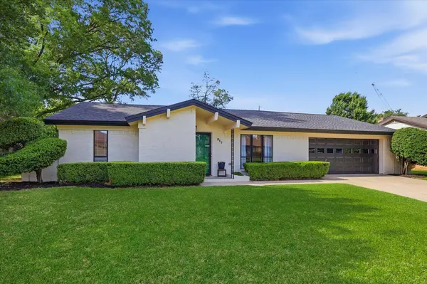 217 E Louella DR, City, TX 76054