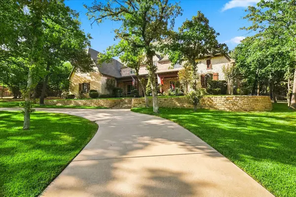 686 Knob Hill CT, Argyle, TX 76226