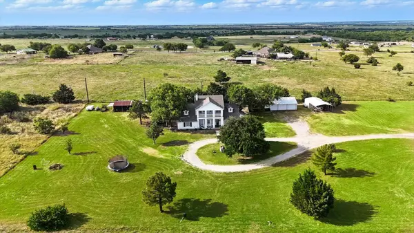 185 Quail Run CT, Decatur, TX 76234