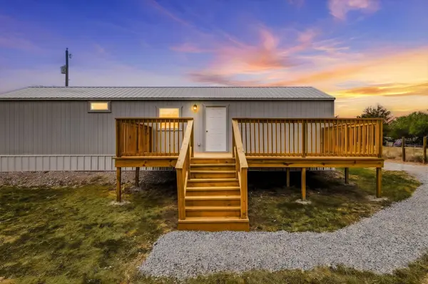 219 Cumberland TRL, Runaway Bay, TX 76458