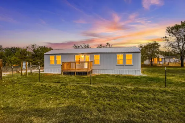 219 Cumberland TRL, Runaway Bay, TX 76458