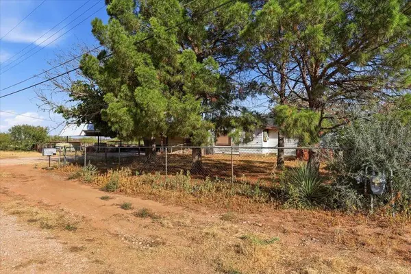 1206 Dogwood Ave, Big Spring, TX 79720