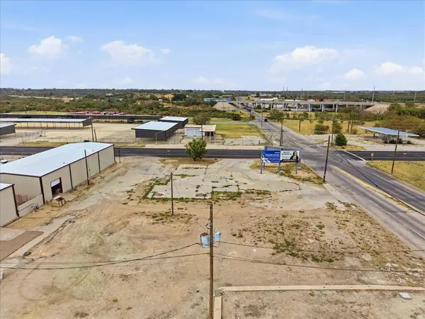 1630 3rd St, Big Spring, TX 79720