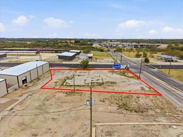 1630 3rd St, Big Spring, TX 79720