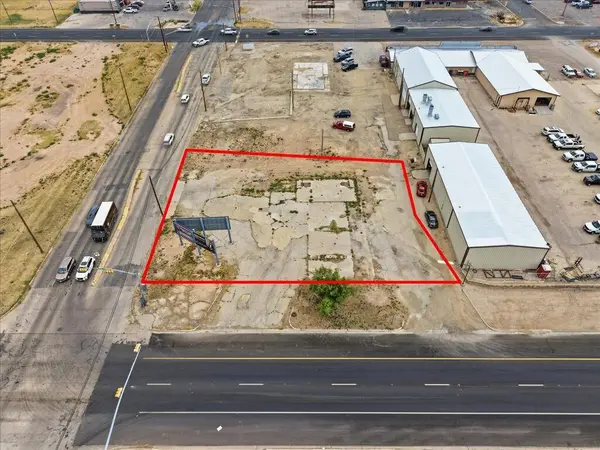 1630 3rd St, Big Spring, TX 79720