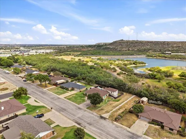 2517 Coronado Ave, Big Spring, TX 79720