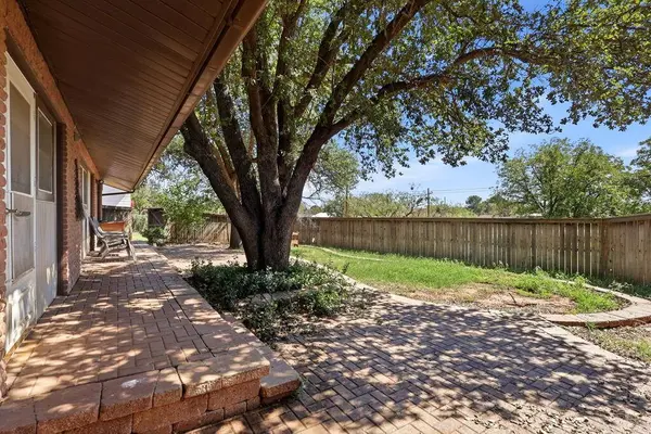 725 Marshall St, Colorado City, TX 79512