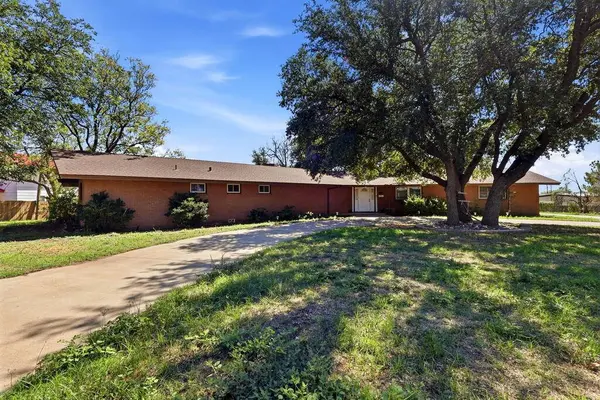 725 Marshall St, Colorado City, TX 79512