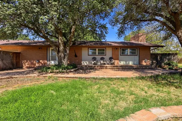 725 Marshall St, Colorado City, TX 79512