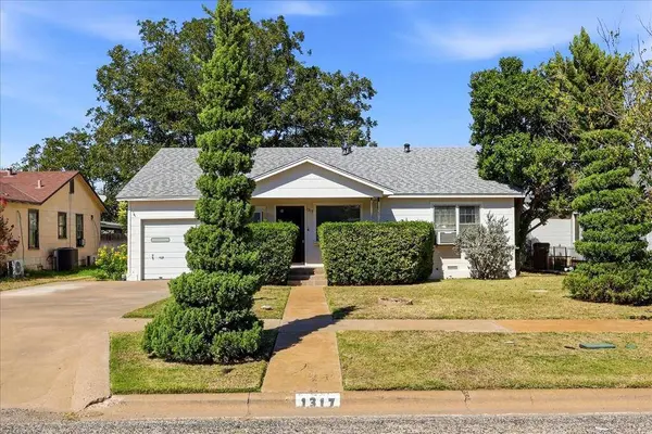 1317 11th Place, Big Spring, TX 79720