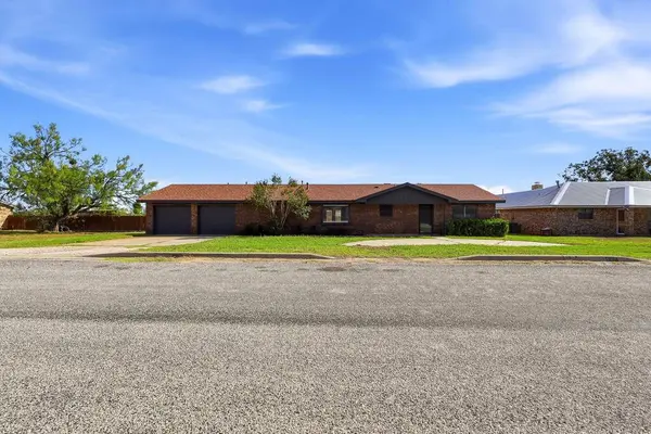 103 Basswood Circle, Coahoma, TX 79511