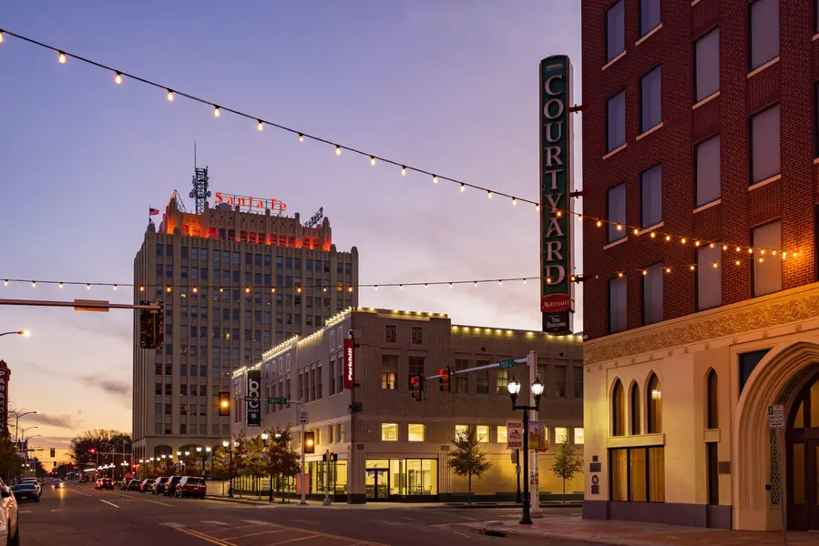 Amarillo