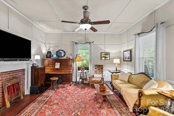 221 Main ST, Clover, SC 29710