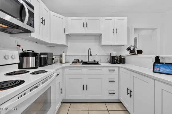 1214 Flomich ST, Daytona Beach, FL 32117