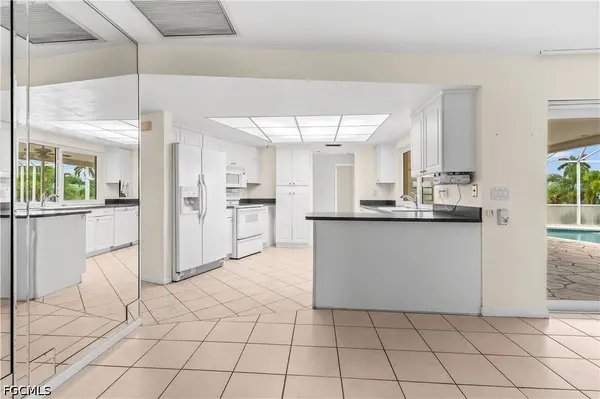 403 SE 33rd TER, Cape Coral, FL 33904