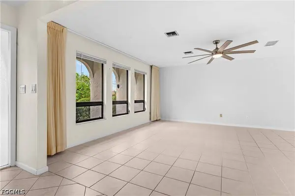 403 SE 33rd TER, Cape Coral, FL 33904