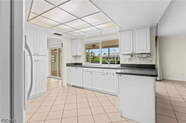 403 SE 33rd TER, Cape Coral, FL 33904