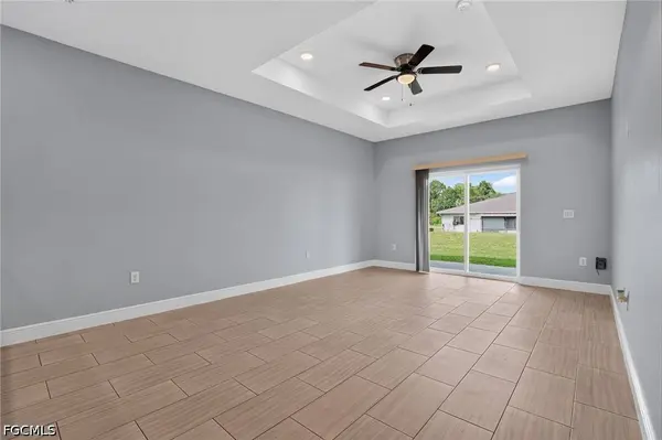 5209/5211 24th ST SW, Lehigh Acres, FL 33973