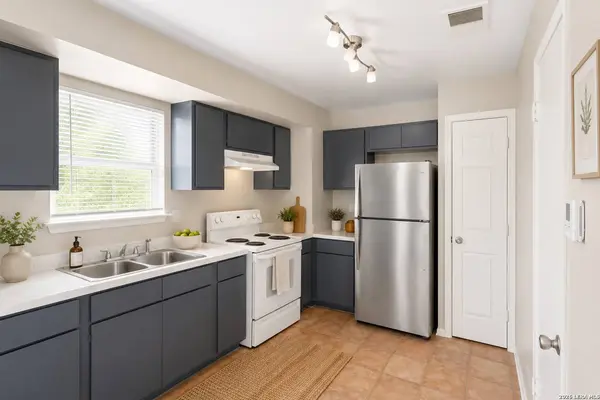 7575 Windsor Oaks, San Antonio, TX 78239
