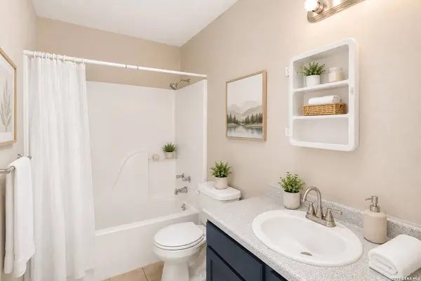 7575 Windsor Oaks, San Antonio, TX 78239