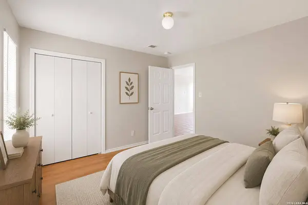 7581 Windsor Oaks UNIT D, San Antonio, TX 78239-3566