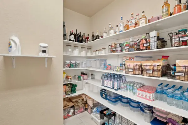 5606 Southern Oaks, San Antonio, TX 78261