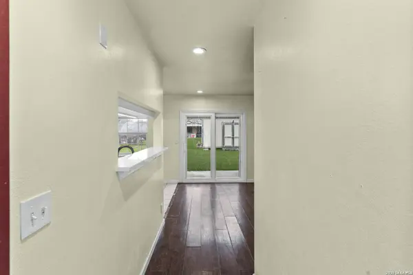 7343 Pipe Spring St, San Antonio, TX 78238