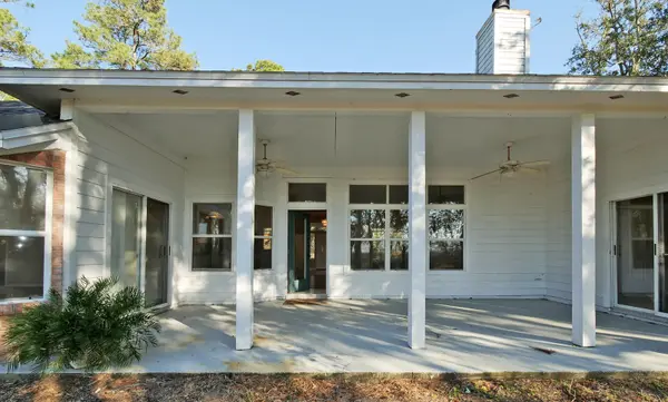 15576 W Shark Rd, Jacksonville, FL 32226-1572