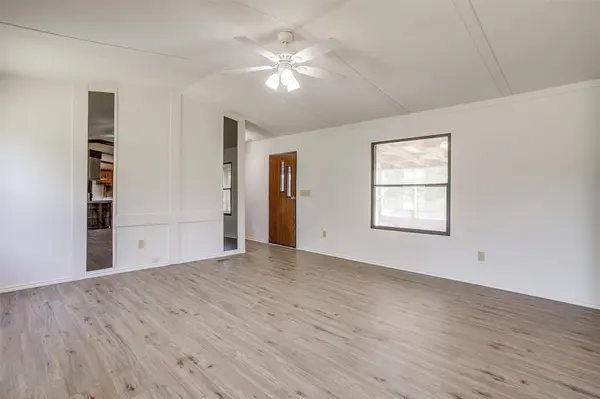 3216 Redwood DR, Granbury, TX 76048