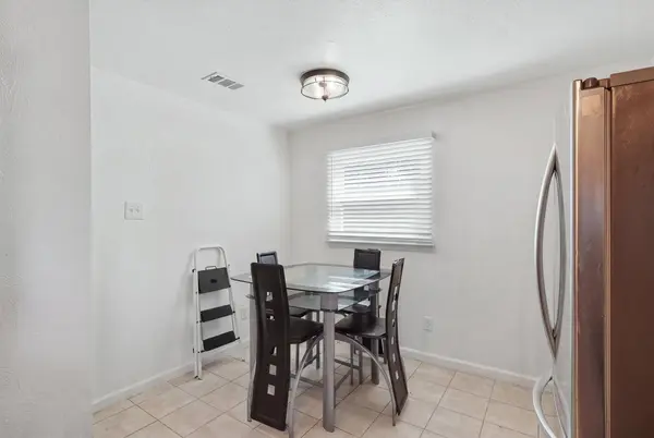 7208 Van Natta LN, Fort Worth, TX 76112