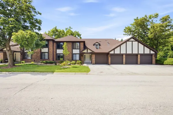 5804 Doe CIR #6, Westmont, IL 60559