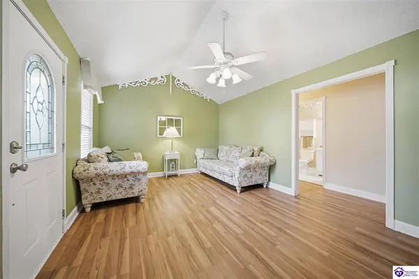 140 Cave Heights Lane, Falls Of Rough, KY 40119-7500