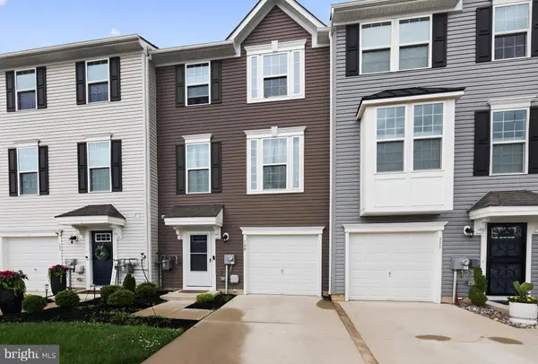 109 PLAZA DR, Sicklerville, NJ 08081