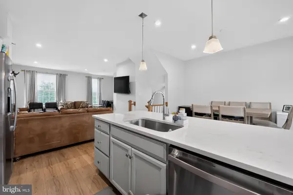 109 PLAZA DR, Sicklerville, NJ 08081