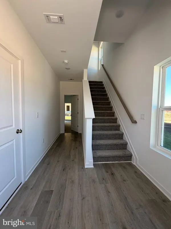 57 SILVERBELL AVE, Berlin, NJ 08009