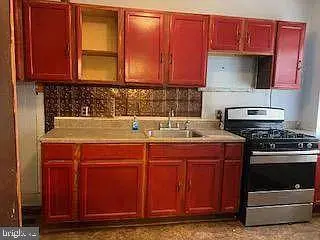 25 LAUREL AVE, Trenton, NJ 08618