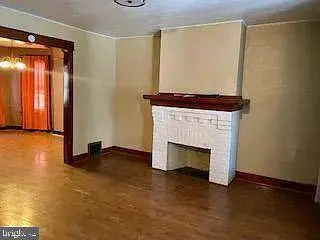 25 LAUREL AVE, Trenton, NJ 08618